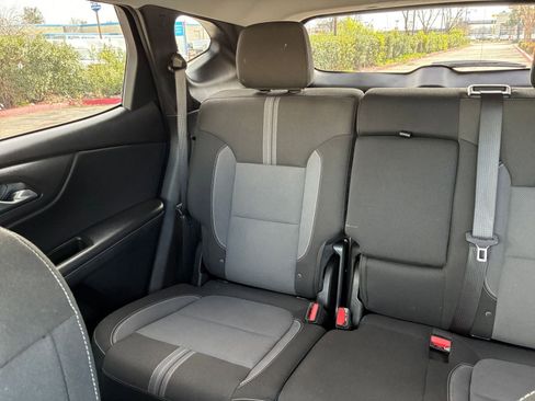 Used 2025 Chevrolet Blazer LT image 40