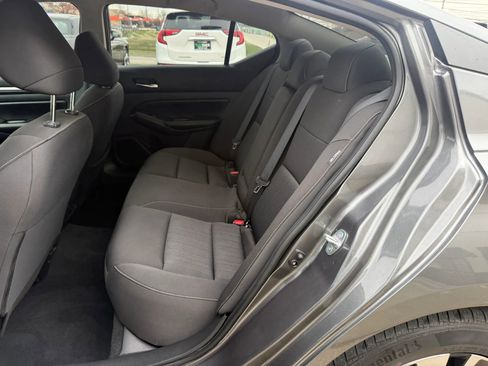 Used 2022 Nissan Altima 2.5 SV image 19