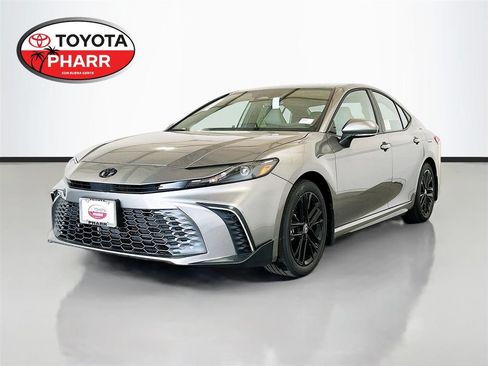 New 2026 Toyota Camry SE FWD image 1