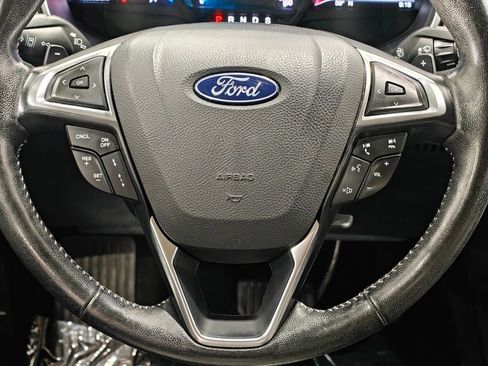 Used 2019 Ford Fusion SE w/ Equipment Group 151A FWD image 5