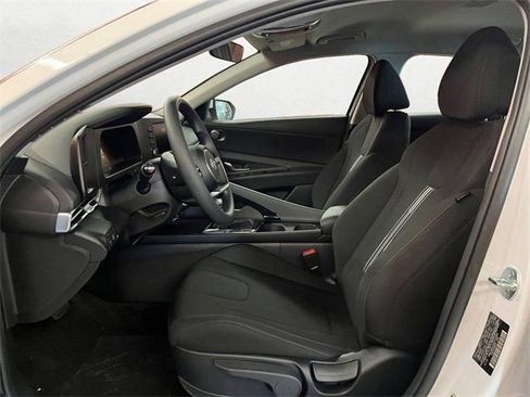 Certified 2025 Hyundai Elantra Blue image 11