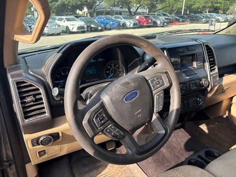 Used 2015 Ford F150 XLT RWD image 11