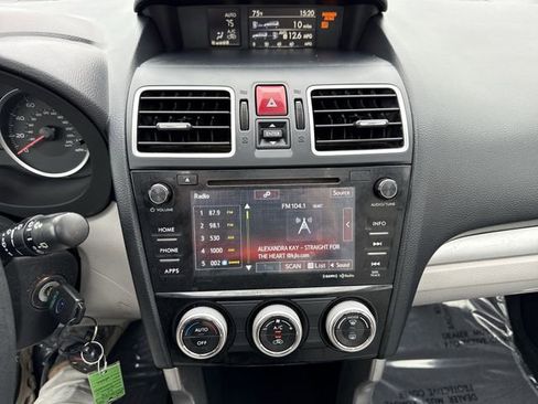 Used 2018 Subaru Forester 2.5i Premium image 16