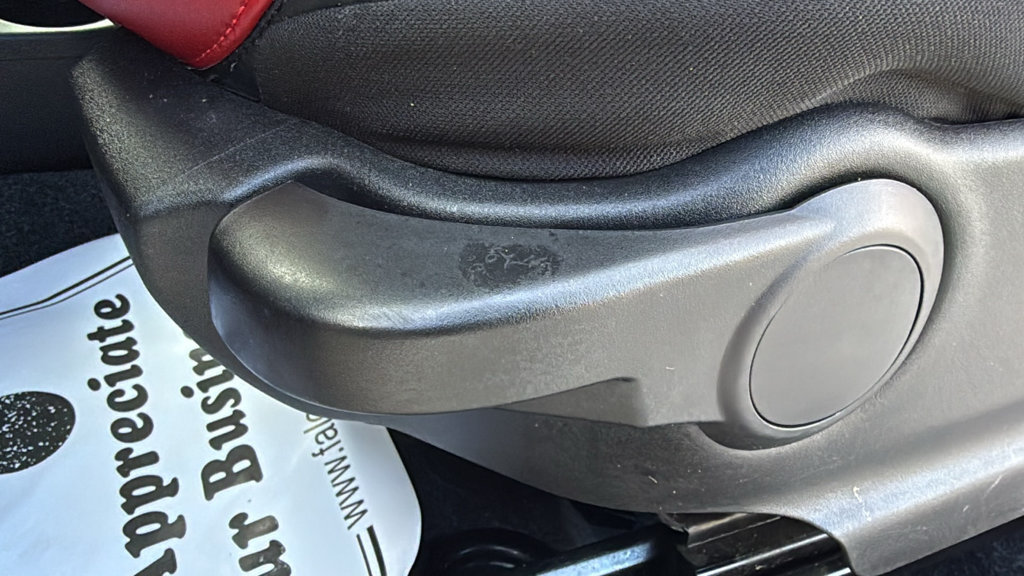 Used 2015 FIAT 500 Abarth w/ Comfort/Convenience Group FWD image 19
