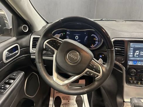 Used 2018 Jeep Grand Cherokee Summit AWD/4WD image 14