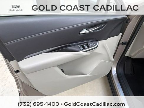 Certified 2023 Cadillac XT4 Luxury w/ Cold Weather Package AWD/4WD image 17