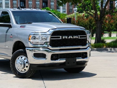 Used 2022 RAM 3500 Tradesman AWD/4WD image 3