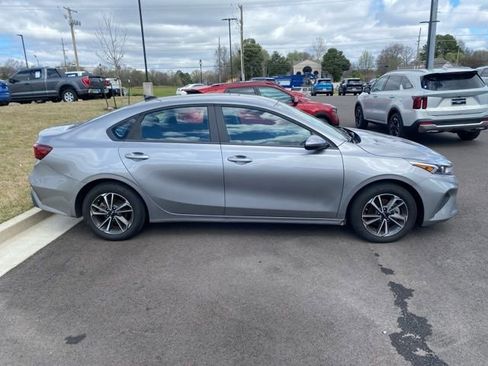 Used 2024 Kia Forte LXS image 4