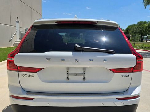 Used 2018 Volvo XC60 T6 Momentum w/ Vision Package AWD/4WD image 11