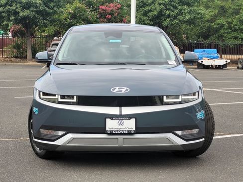 Used 2024 Hyundai Ioniq 5 SE RWD image 3