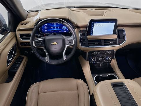 Used 2023 Chevrolet Tahoe Premier w/ Advanced Technology Package RWD image 22
