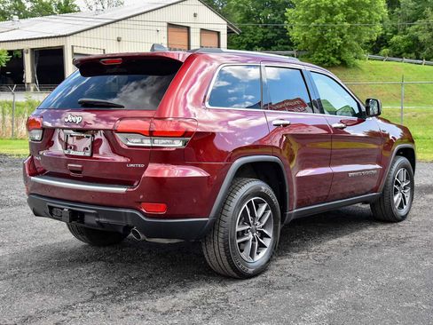 Certified 2022 Jeep Grand Cherokee Limited w/ Trailer Tow Group IV AWD/4WD image 3