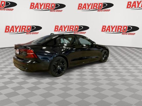 Used 2024 Volvo S60 B5 Plus image 8