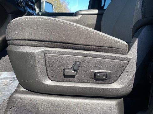 Used 2024 RAM 2500 Big Horn w/ Bed Utility Group image 12