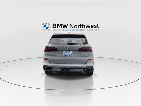 New 2026 BMW X5 xDrive40i w/ M Sport Package AWD/4WD image 2