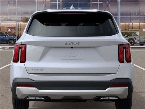 New 2026 Kia Sorento LX image 13