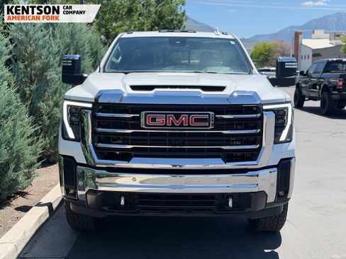 Used 2026 GMC Sierra 3500 SLT AWD/4WD image 2