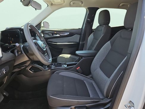 Used 2025 Chevrolet TrailBlazer LT FWD image 11
