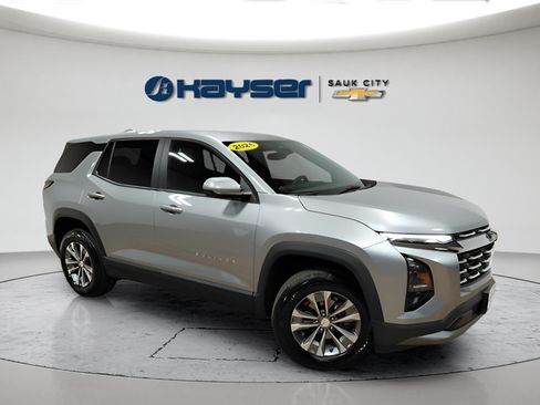 Used 2026 Chevrolet Equinox LT FWD image 1