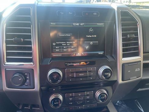 Used 2015 Ford F150 Platinum w/ Equipment Group 701A Luxury image 21