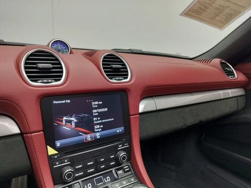 Certified 2023 Porsche 718 Boxster Spyder RWD image 13