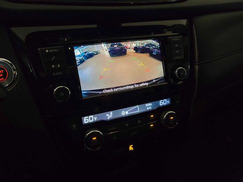 Used 2019 Nissan Rogue SV FWD image 27