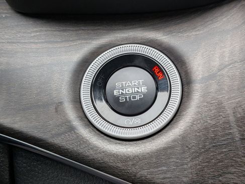 New 2025 Jeep Grand Cherokee L Overland w/ Advanced Protech Group III image 24