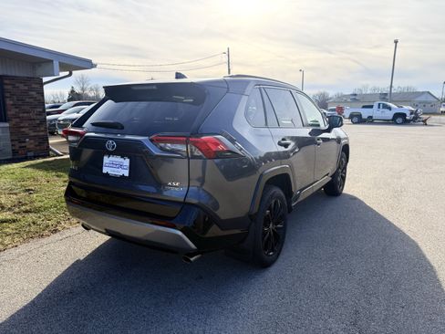 Used 2022 Toyota RAV4 XSE image 6