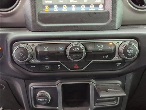 Used 2023 Jeep Gladiator Sport w/ Trailer Tow Package image 18