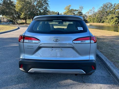 Used 2024 Toyota Corolla Cross L image 4