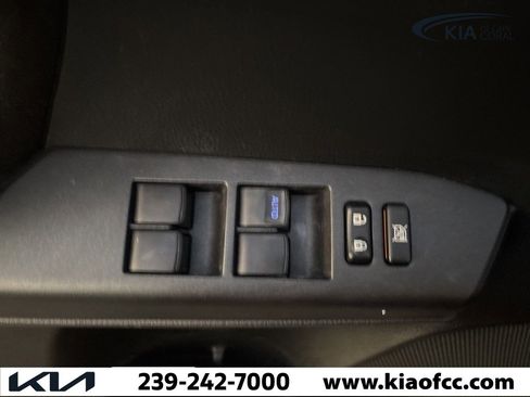 Used 2018 Toyota RAV4 LE image 17