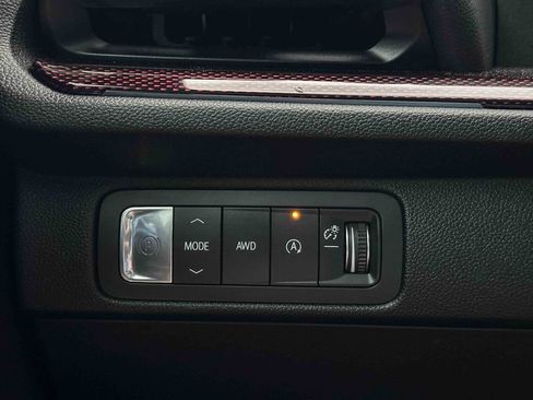 Used 2024 Chevrolet Traverse RS AWD/4WD image 36