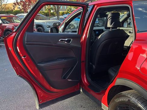 Used 2026 Kia Sportage X-Line w/ X-Line Technology Package image 28