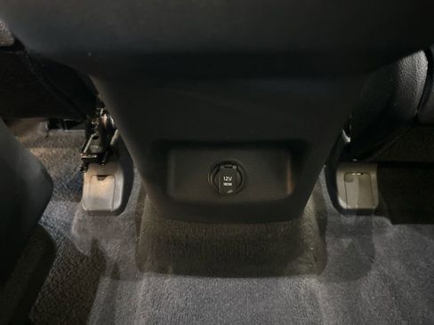 Certified 2023 Kia Telluride EX w/ EX Captain's Chair Package AWD/4WD image 30
