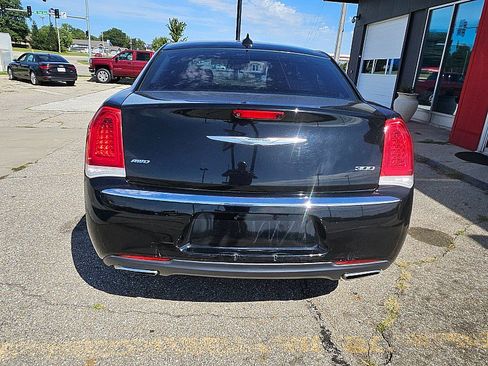 Used 2016 Chrysler 300 Limited AWD/4WD image 4