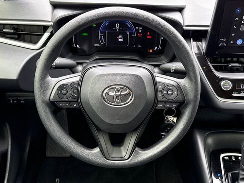 Used 2026 Toyota Corolla LE FWD image 14