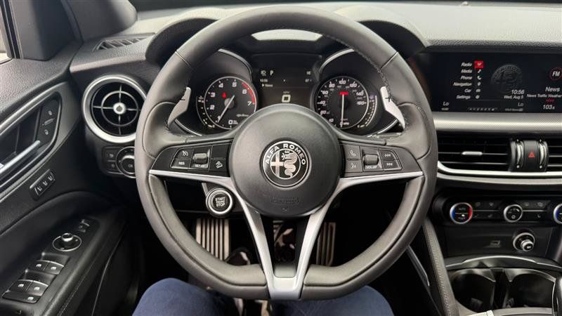 Used 2018 Alfa Romeo Stelvio Ti Sport AWD/4WD image 35