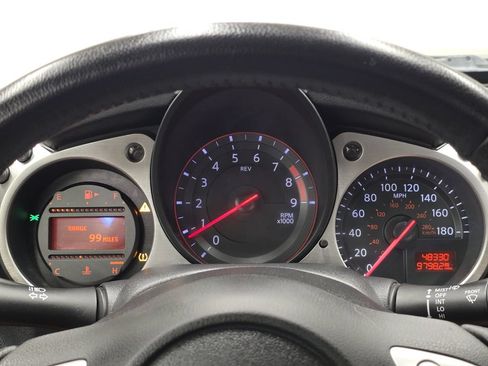 Used 2017 Nissan 370Z Coupe RWD image 29