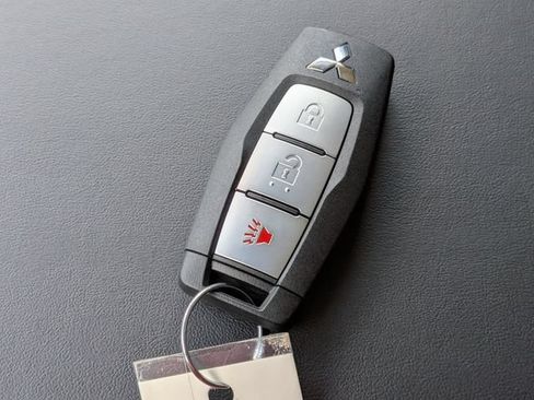 New 2026 Mitsubishi Outlander ES FWD image 26