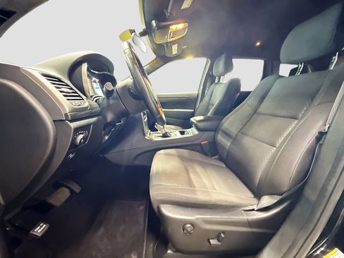 Used 2021 Jeep Grand Cherokee Laredo AWD/4WD image 19