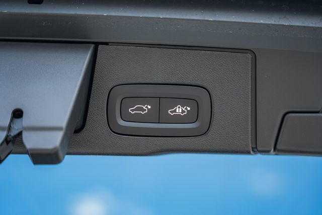 New 2026 Volvo XC60 B5 Plus AWD/4WD image 11