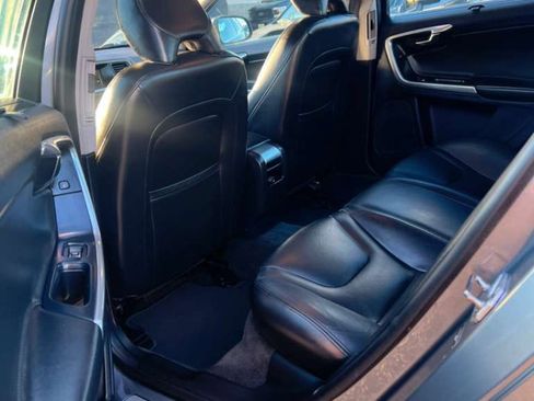 Used 2017 Volvo S60 T5 Inscription w/ Convenience Package image 32