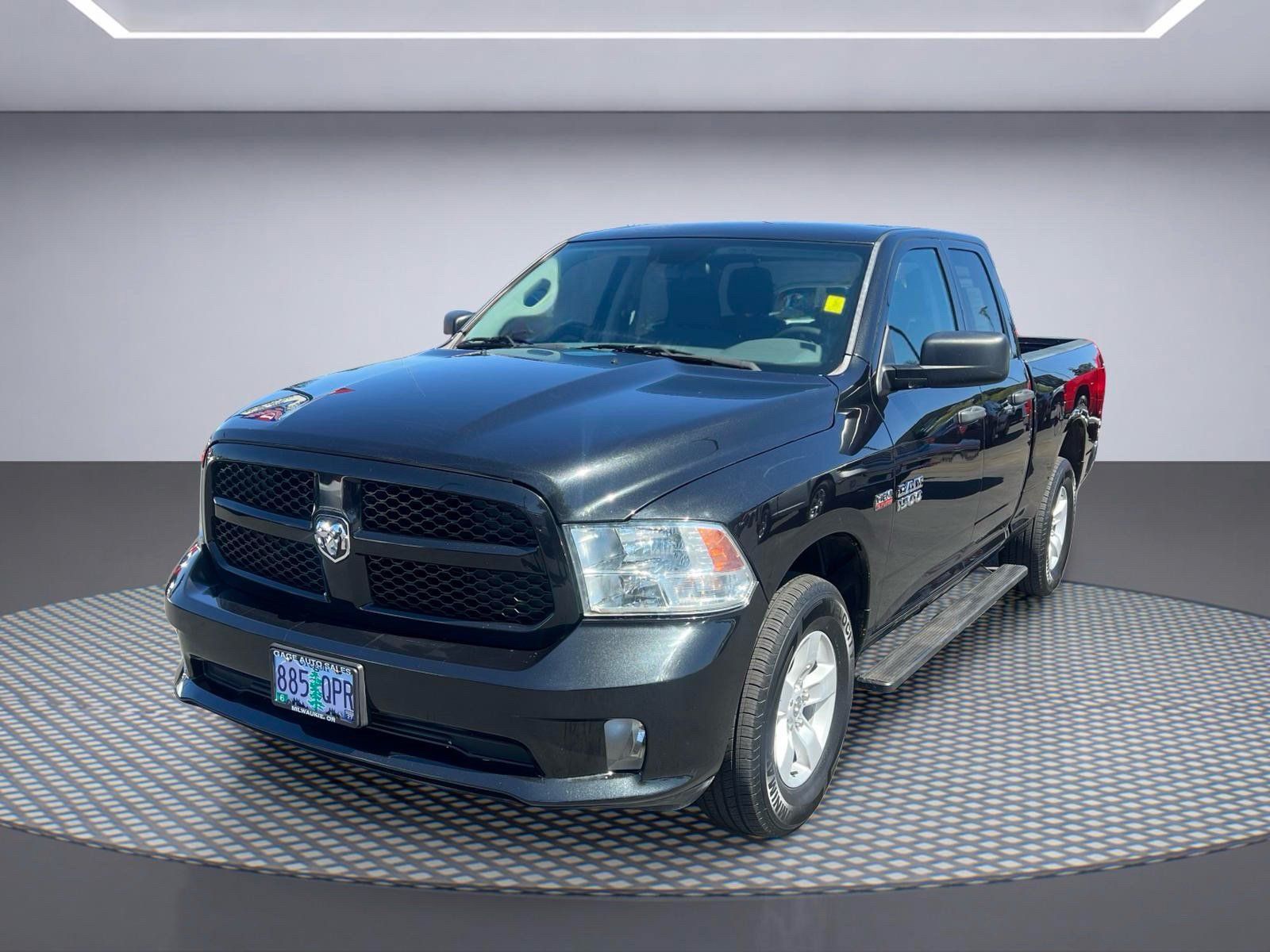Used 2017 RAM 1500 Express AWD/4WD image 2
