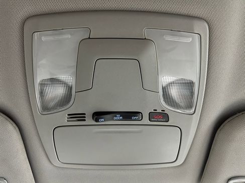 Certified 2020 Toyota Sienna L image 28