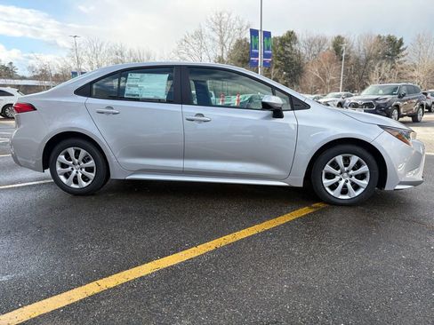 New 2026 Toyota Corolla LE image 9