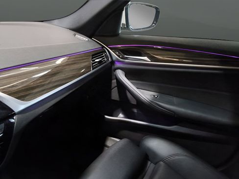 Used 2019 BMW 530i xDrive w/ Convenience Package AWD/4WD image 21