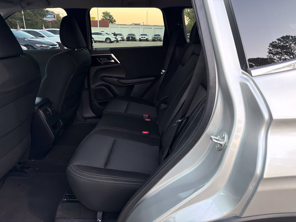 Used 2022 Mitsubishi Outlander ES FWD image 14
