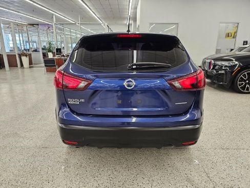 Used 2019 Nissan Rogue Sport S image 5