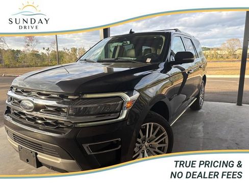 Used 2024 Ford Expedition Limited image 1