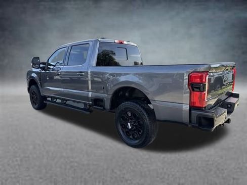 Used 2024 Ford F250 Lariat w/ Black Appearance Package image 6